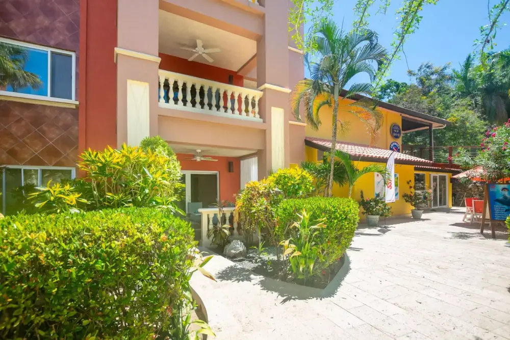 cryptos real estate honduras